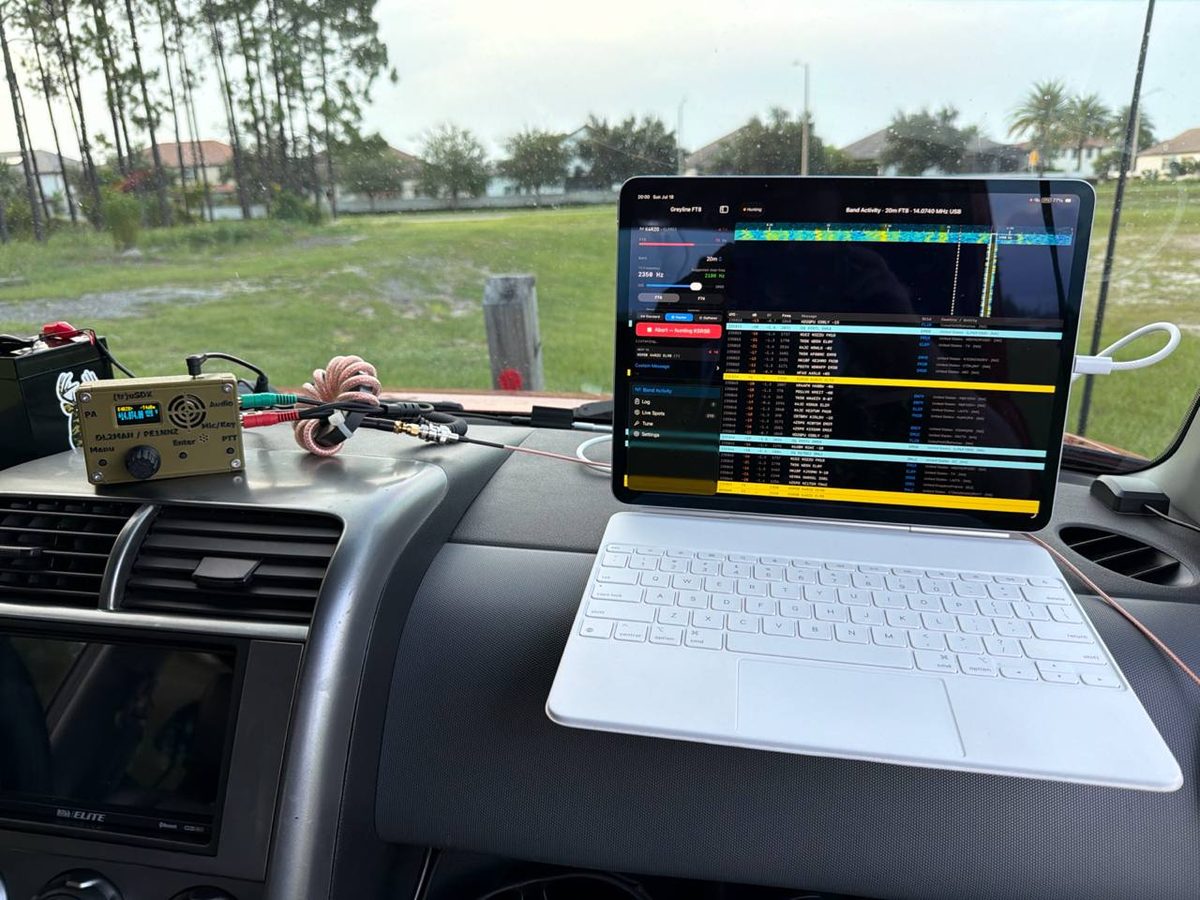 K4RZO operating Greyline FT8 with a truSDX radio